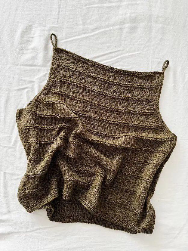 Leela Top od Caidree wzór na druty z włóczką Nepal