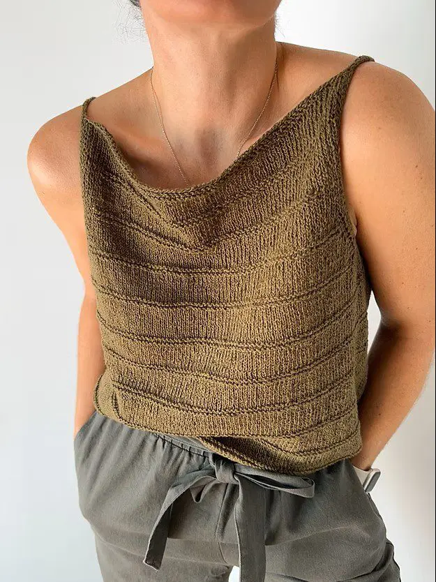 Leela Top od Caidree wzór na druty z włóczką Nepal