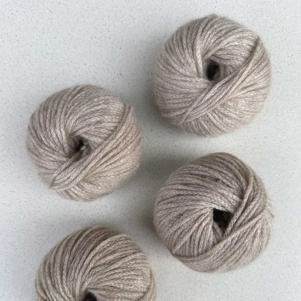 Delizia Hat wzór na druty z włóczką