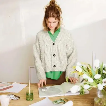 Harper Cardigan 2502-01 zestaw wzór na druty z włóczką
