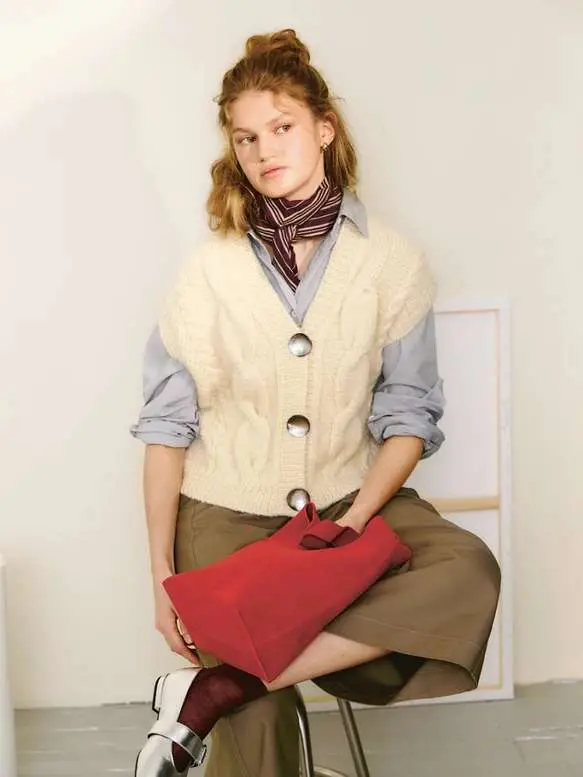 Harper Vest 2502-05 zestaw wzór na druty z włóczką