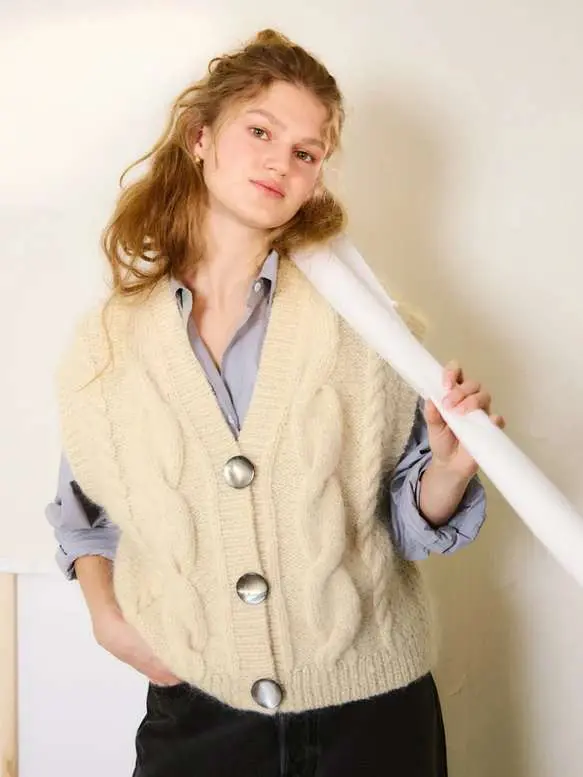 Harper Vest 2502-05 zestaw wzór na druty z włóczką