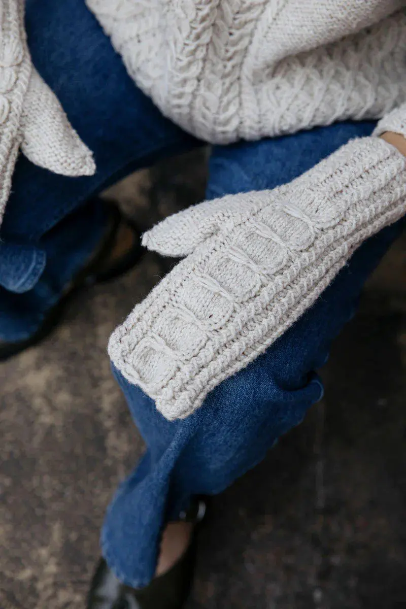 Książka Knit Pop: Designs for the Modern Maker