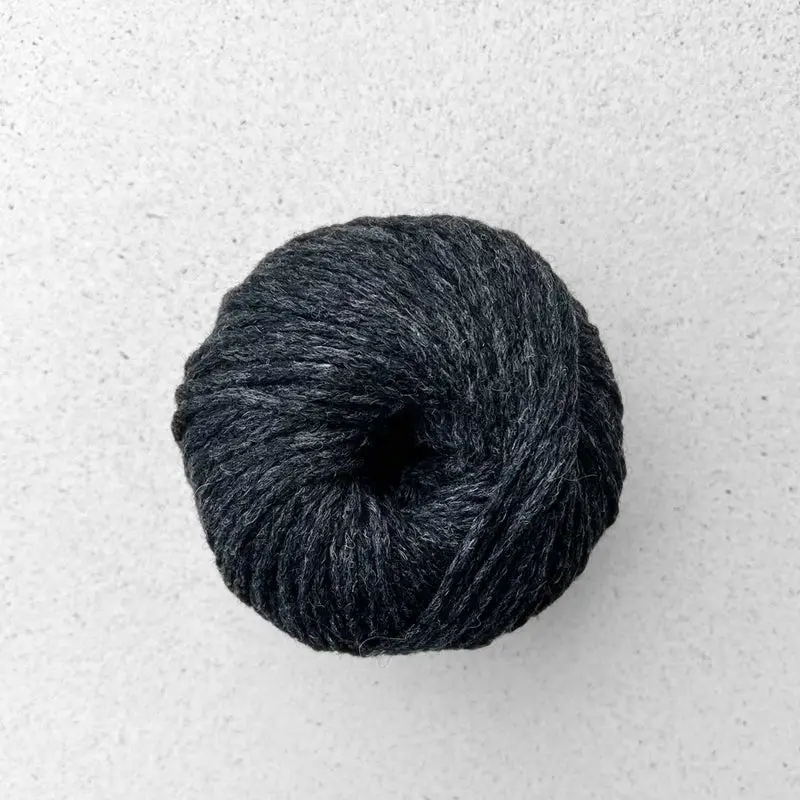 Four by Four Hat wzór na druty z włóczką Camel DK