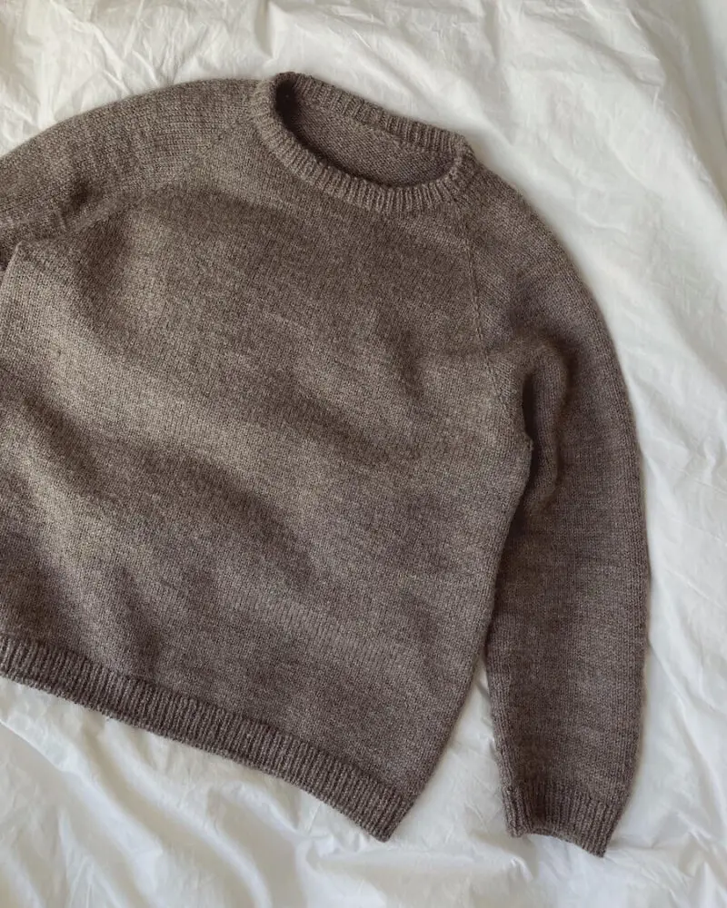 PetiteKnit Hanstholm Sweater wzór na druty na sweter z wełny norweskiej włóczka Peer Gynt Sandnes Garn