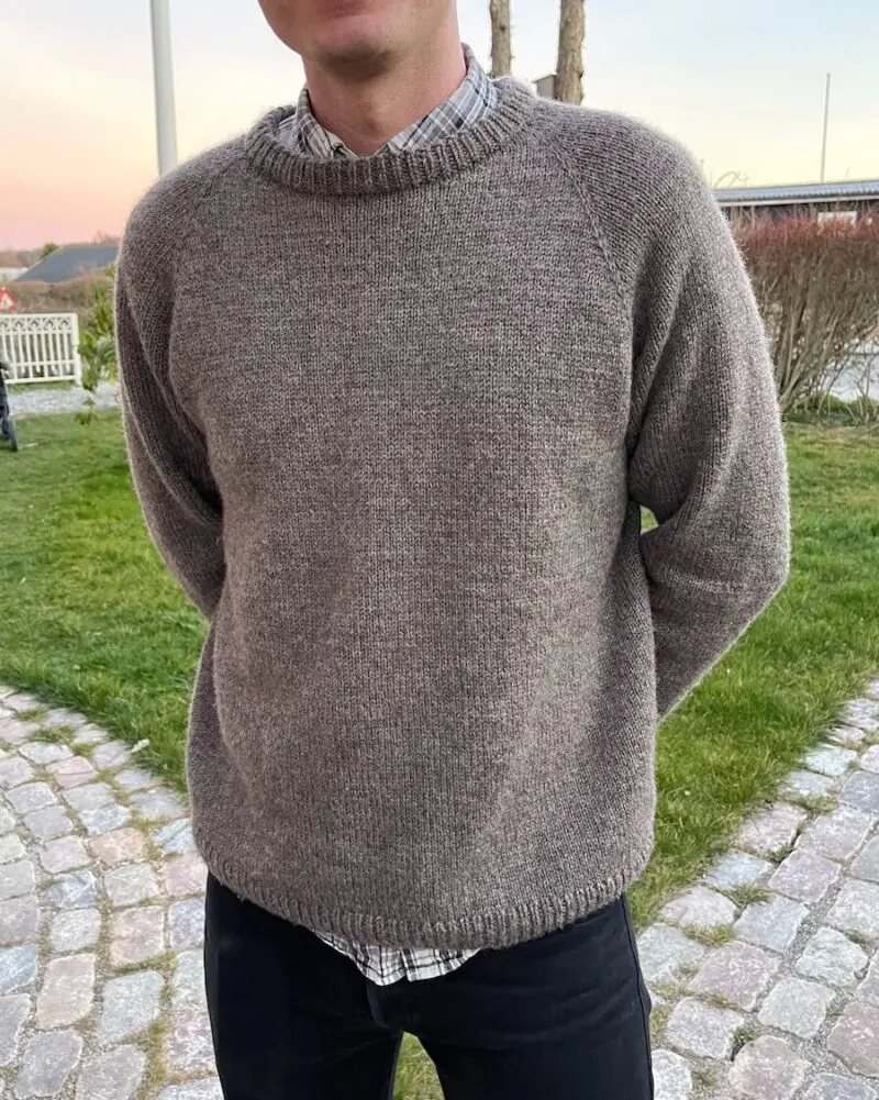 PetiteKnit Hanstholm Sweater wzór na druty na sweter z wełny norweskiej włóczka Peer Gynt Sandnes Garn