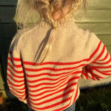 PetiteKnit wzory Lyon Sweater Junior