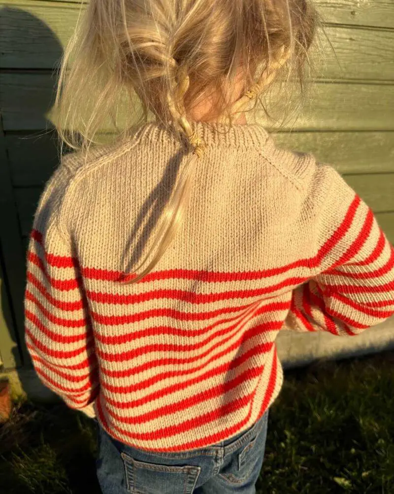 PetiteKnit wzory Lyon Sweater Junior