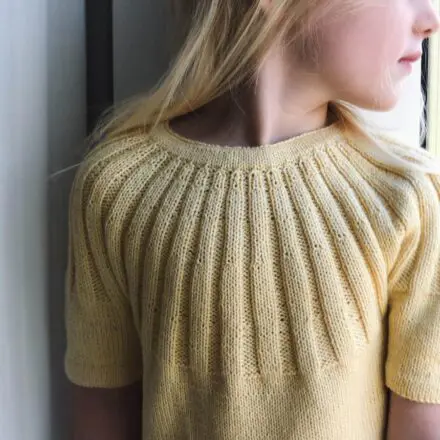 PetiteKnit wzory Sunday Tee Junior