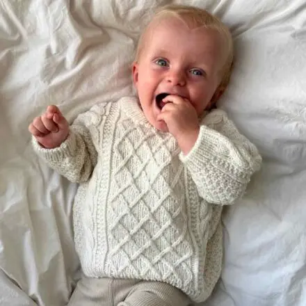 PetiteKnit wzory Moby Sweater Baby