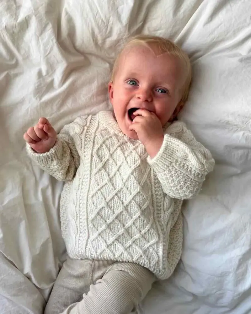 PetiteKnit wzory Moby Sweater Baby