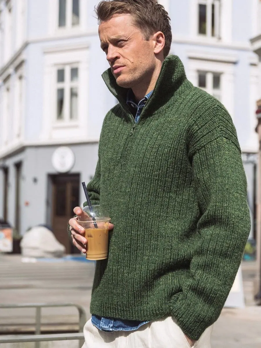 Tarjei Sweater 25-04 wzór na druty z włóczką