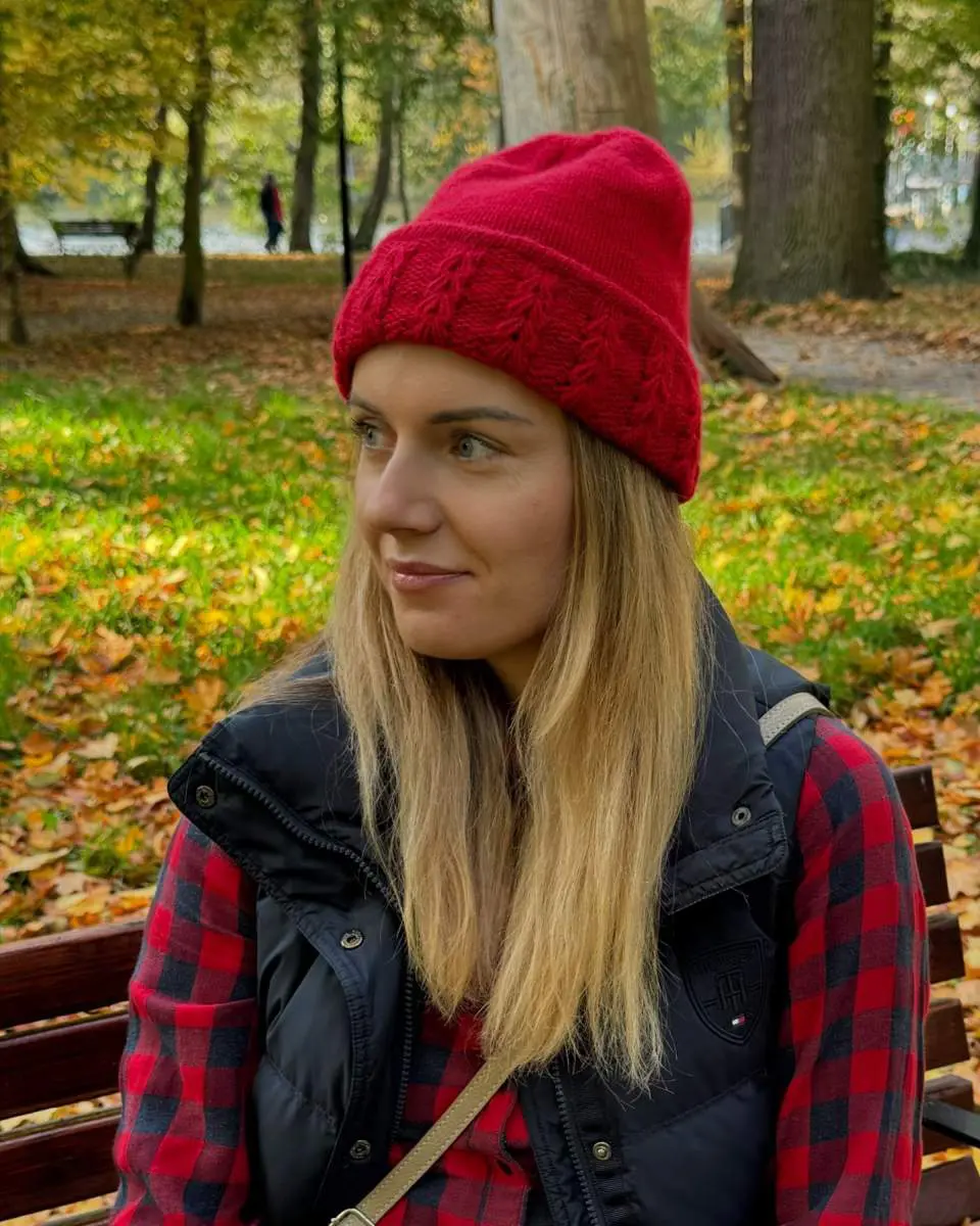 Demeter Beanie zestaw wzór na druty z włóczką