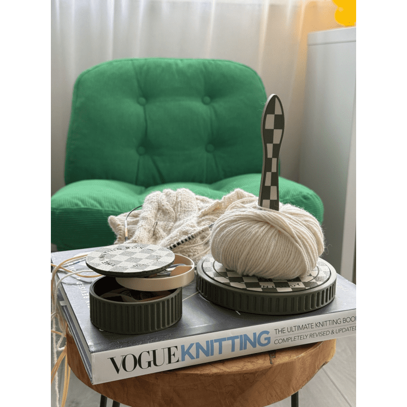 The Knitting Box Spin Buddy Szach-mat