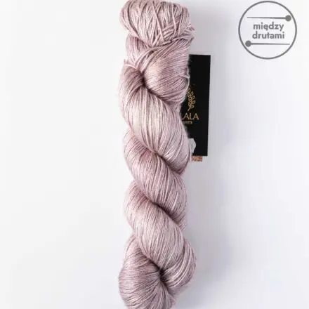 Włóczka Pure Silk Lawendowe Latte Woollala