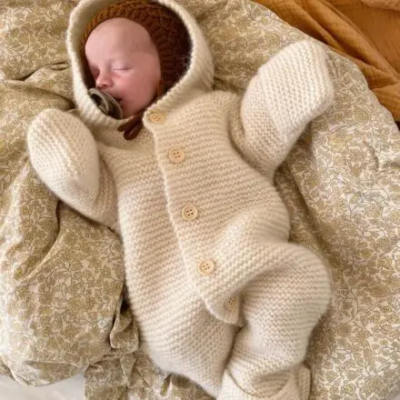 PetiteKnit wzory Selma's Sleep Suit