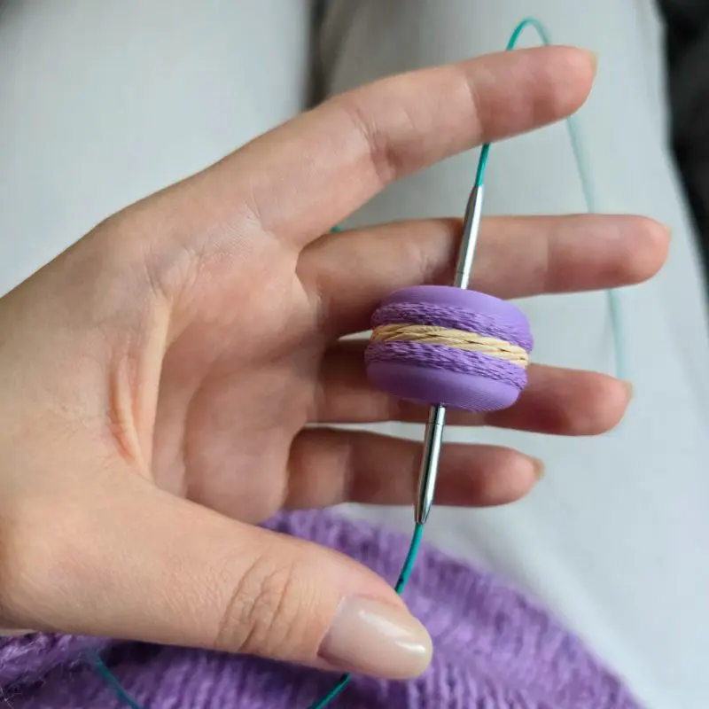 The Knitting Box magnetyczna zakrętka do żyłek makaronik