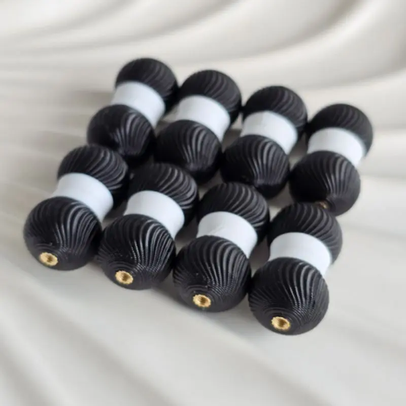 The Knitting Box magnetyczna zakrętka do żyłek kłębek włóczki