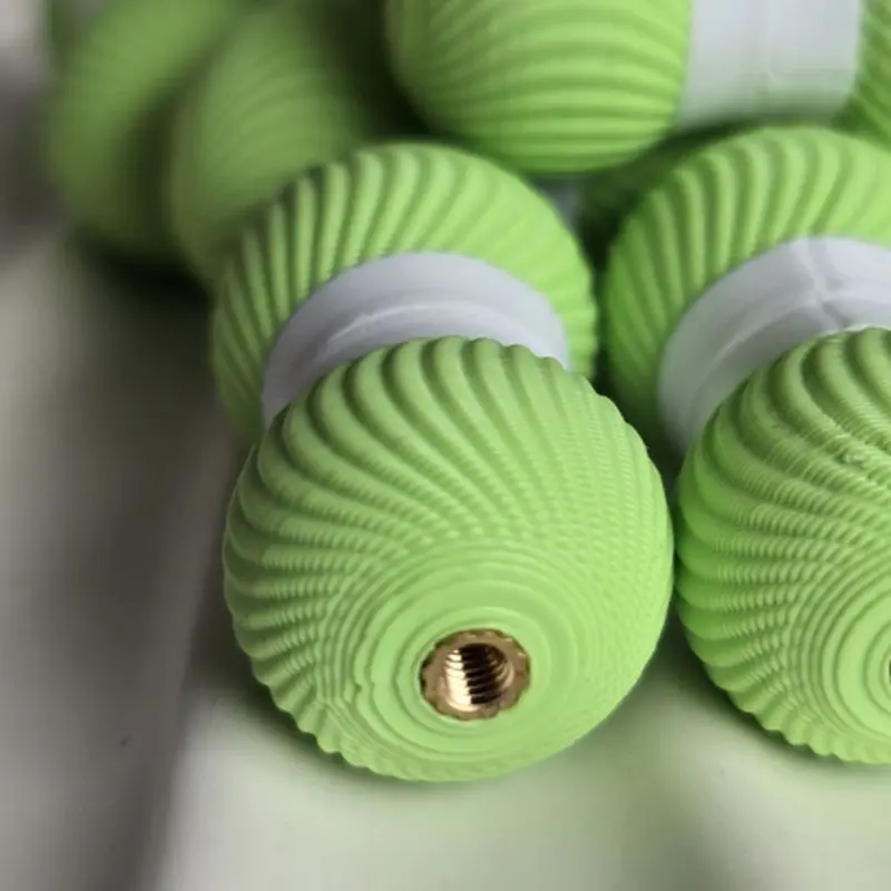 The Knitting Box magnetyczna zakrętka do żyłek kłębek włóczki