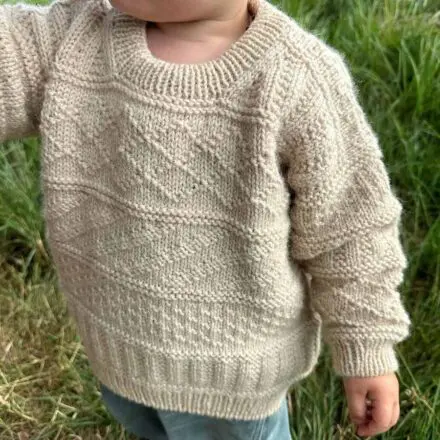 PetiteKnit wzory Storm Sweater Junior
