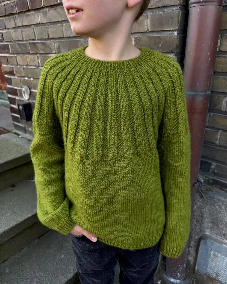 PetiteKnit wzór na druty Harald's Sweater