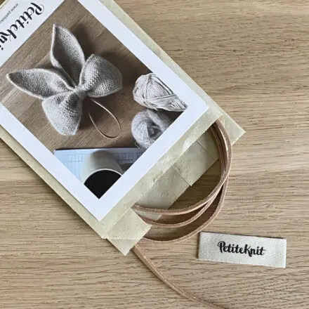 PettieKnit skórzany pasek December Bow