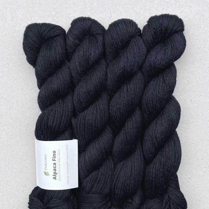 Włóczka z alpaki Alpaca Fino delikatna i przyjemna w dotyku kolor 50
