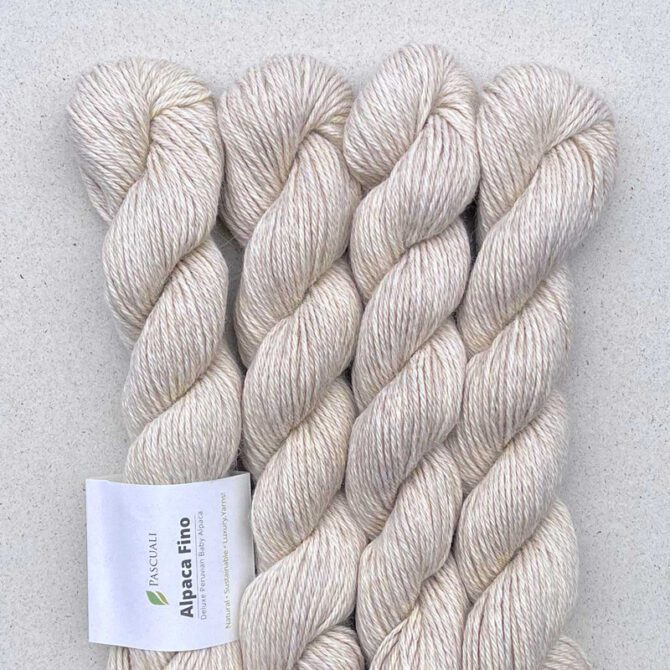 Włóczka z alpaki Alpaca Fino delikatna i przyjemna w dotyku kolor 53