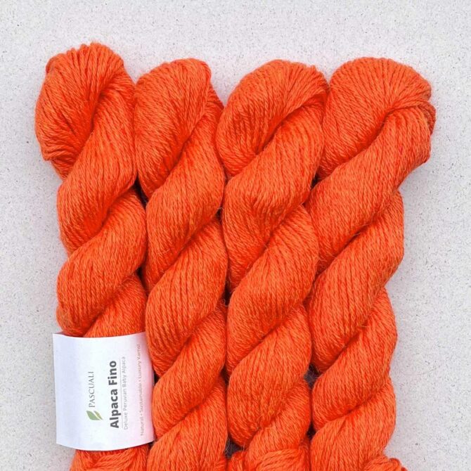 Włóczka z alpaki Alpaca Fino delikatna i przyjemna w dotyku kolor 58
