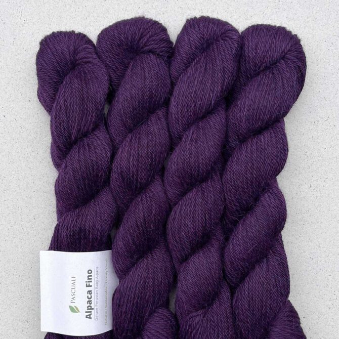 Włóczka z alpaki Alpaca Fino delikatna i przyjemna w dotyku kolor 63