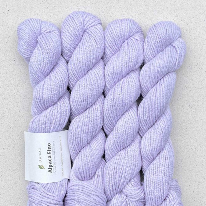 Włóczka z alpaki Alpaca Fino delikatna i przyjemna w dotyku kolor 65