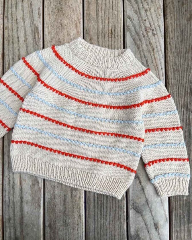 PetiteKnit Festival Sweater wzór dziecięcego sweterka do robienia na drutach