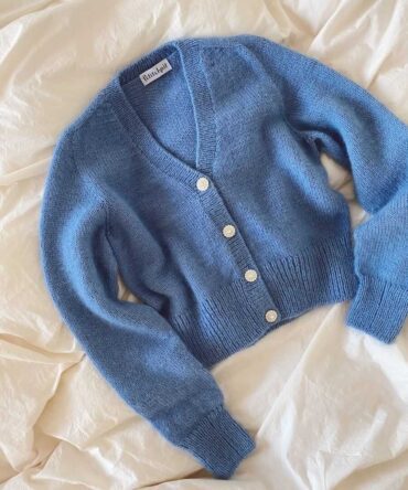 PetiteKnit wzory April Cardigan wzór swetra do robienia na drutach włóczka sunday sandnes garn
