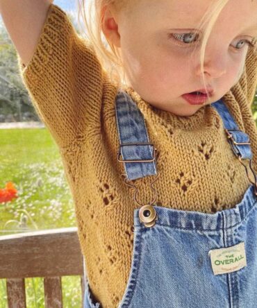 PetiteKnit Rigmor's Summer Blouse bluzeczka dziecięca ażurowa