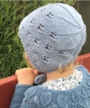 PetiteKnit wzory Rigmor Bonnet wzór na czapkę dziecięcą do robienia na drutach
