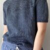 Le Knit Peacock Tee bluzka na drutach z okrągłym karczkiem i ażurem