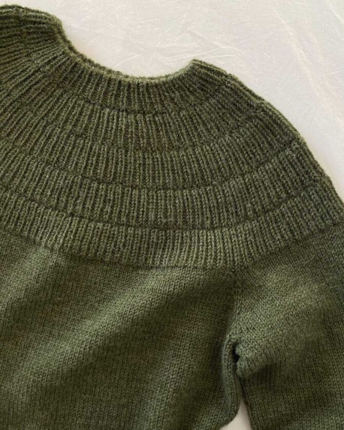 PetiteKnit Anker's Sweater My Boyfriend's Size sweter z okrągłym karczkiem