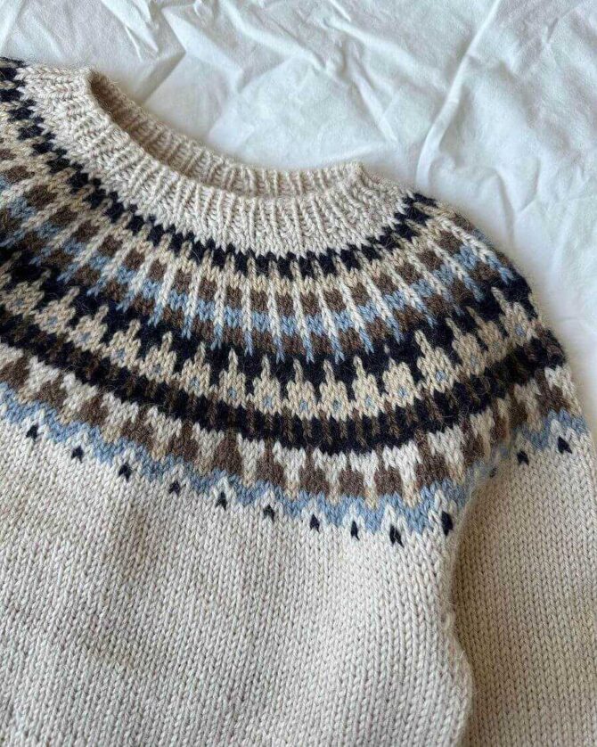 PetiteKnit Celeste Sweater Junior sweter żakardowy dla dziecka