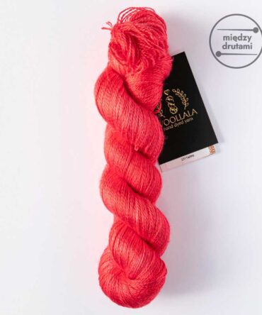 Woollala Pure Silk Lace 600 Carmine Red ręcznie farbowany jedwab morwowy najwyższej jakości