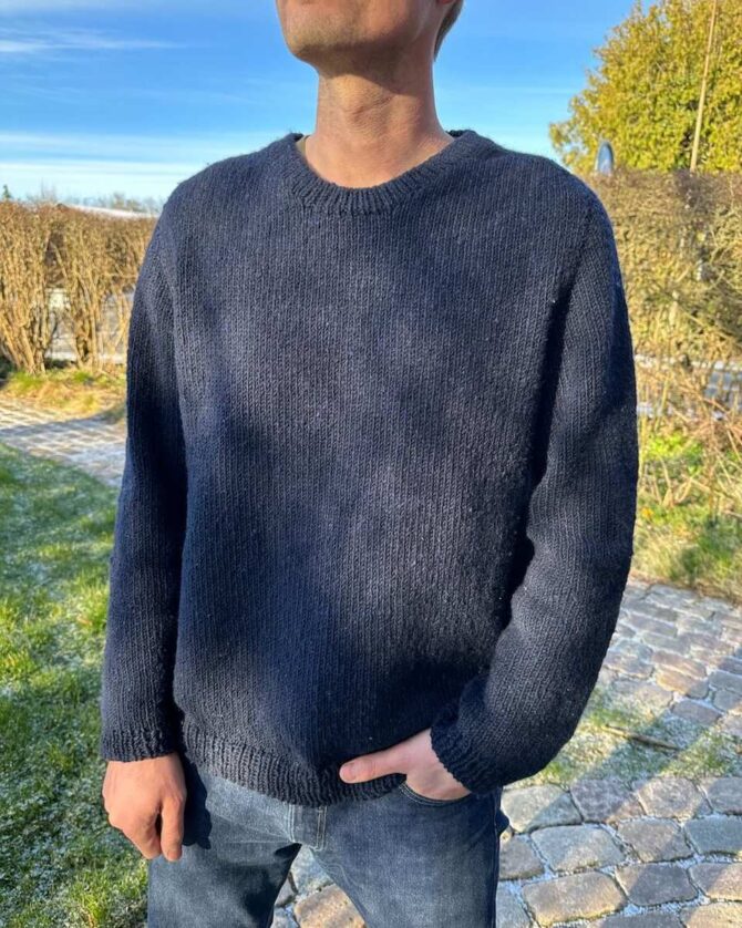 PetiteKnit Northland Sweater wzór na sweter męski z wełny Peer Gynt Sandnes Garn