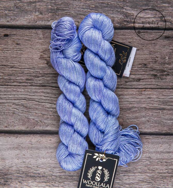 Soft Periwinkle Woollala Pure Silk 100 włóczka jedwabna ręcznie barwiona