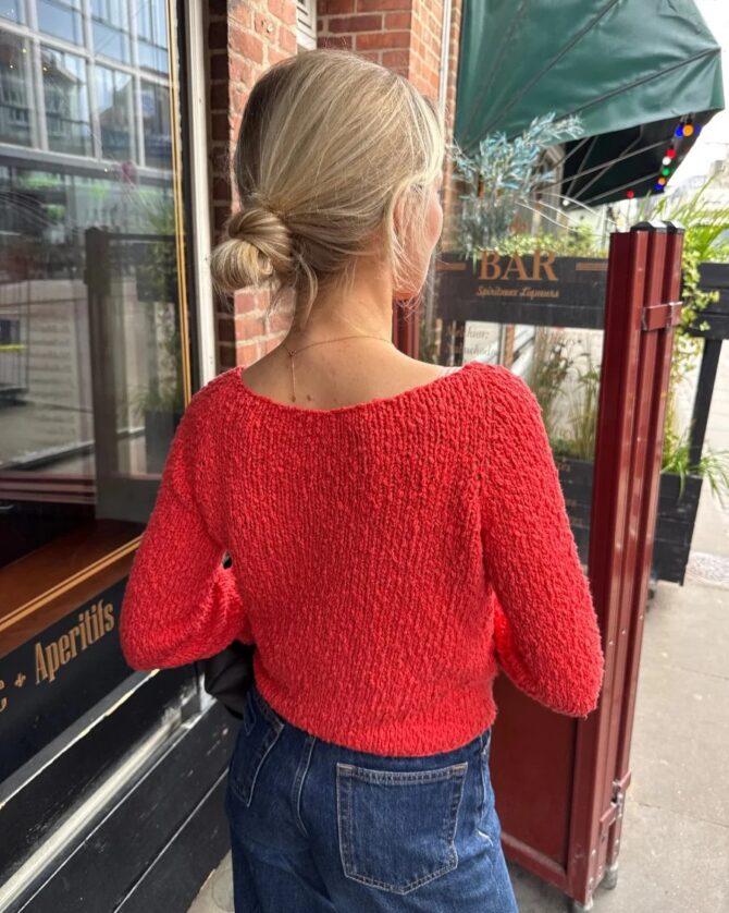 PetiteKnit Wave Tee piękna bluzka lub sweterek z długim rękawem, który wydziergasz z włóczki CottonWaves lub Tykk Line.