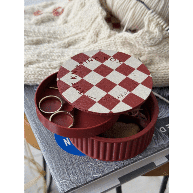 The Knitting Box Szach-mat Mini Knitting Stuff Organizer kolor wiśnia