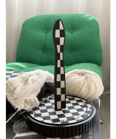 The Knitting Box Spin Buddy Szach-mat w szachownicę kolor czarny