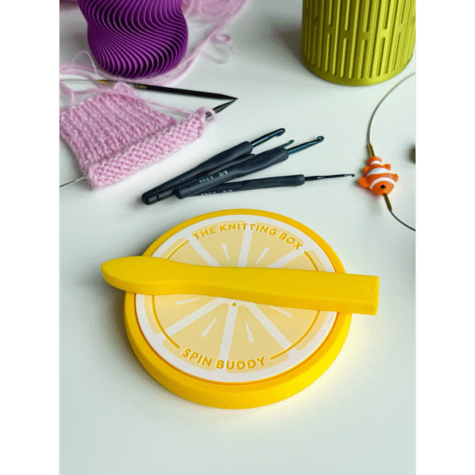 The Knitting Box Spin Buddy Lime Slice odwijak na włóczkę