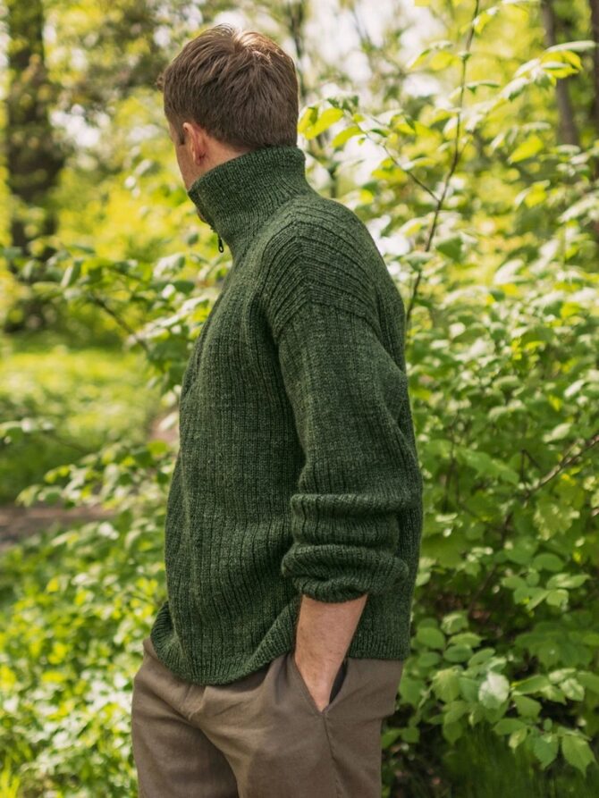 Wzór na druty z włóczką Tynn Peer Gynt Sandnes Garn Tarjei Sweater 25-04