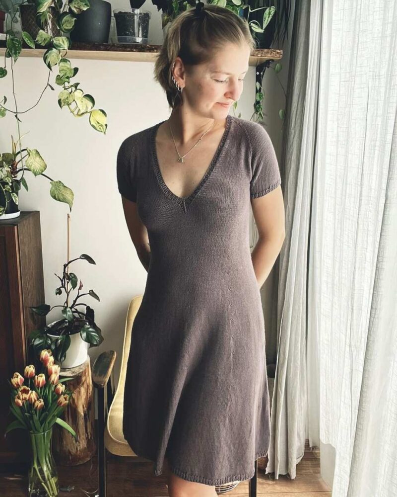 Solo Dress wzór z włóczką
