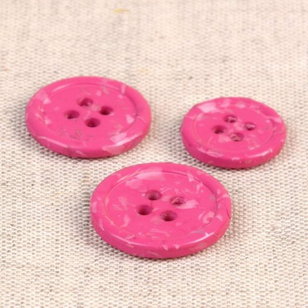 Guziki z recyklingowanych butelek 1 szt.