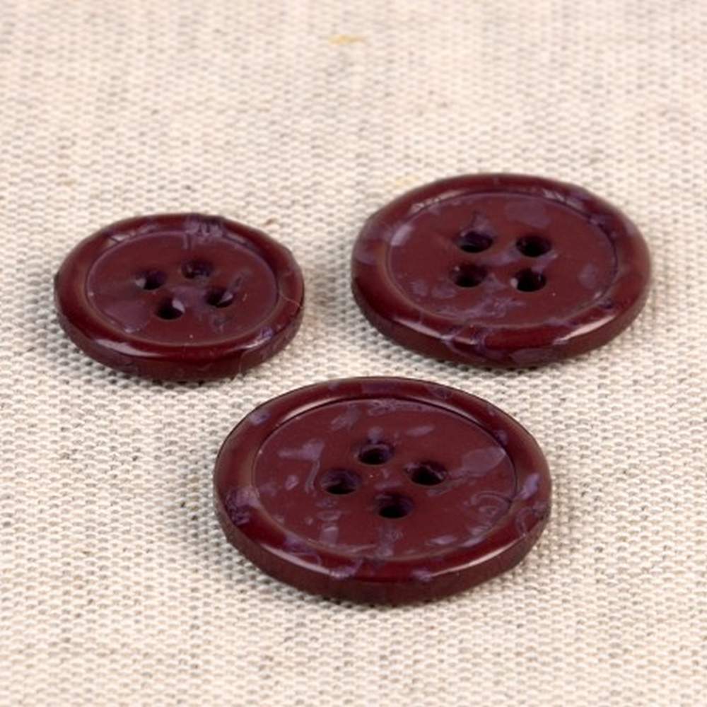 Guziki z recyklingowanych butelek 1 szt.