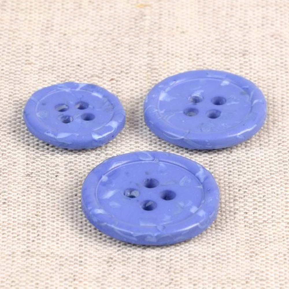 Guziki z recyklingowanych butelek 1 szt.